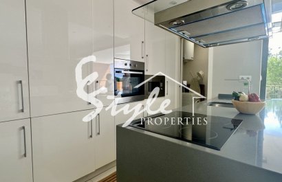 Resale - Apartamento - Orihuela-Costa - Villamartin