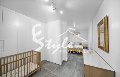 Resale - Villa - Orihuela-Costa - La Zenia