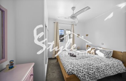 Resale - Villa - Orihuela-Costa - La Zenia