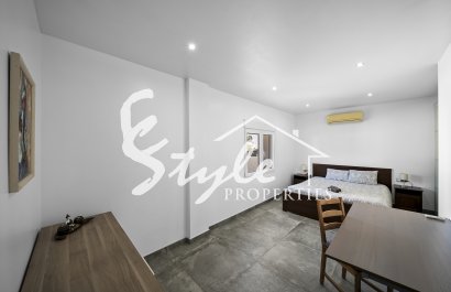 Resale - Villa - Orihuela-Costa - La Zenia