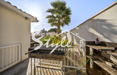 Resale - Villa - Orihuela-Costa - La Zenia