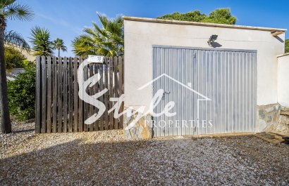 Resale - Villa - Orihuela-Costa - La Zenia