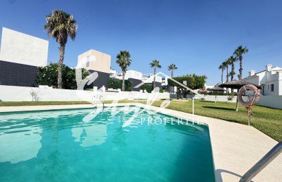 Resale - Villa - Villamartin, Orihuela Costa - Villamartin