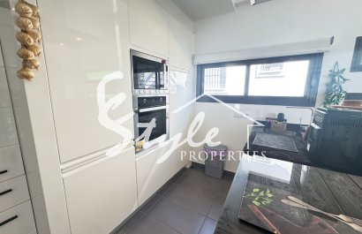 Resale - Villa - Villamartin, Orihuela Costa - Villamartin