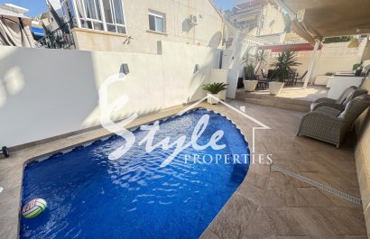 Resale - Villa - Villamartin, Orihuela Costa - Villamartin