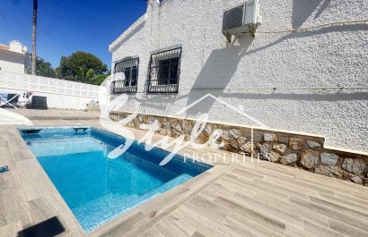 Resale - Villa - Orihuela-Costa - Blue Lagoon
