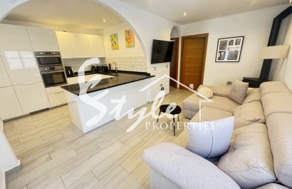 Resale - Villa - Orihuela-Costa - Blue Lagoon