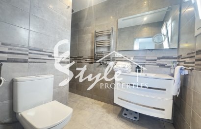 Resale - Villa - Orihuela-Costa - Blue Lagoon