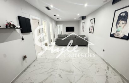 Resale - Villa - Villamartin, Orihuela Costa - Villamartin