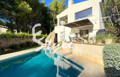 Resale - Villa - Costa de la Calma - Calvià