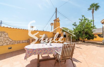 Resale - Villa - Orihuela-Costa - Los Almendros-La Florida