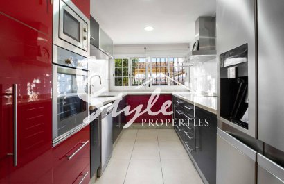 Resale - Villa - Orihuela-Costa - Los Almendros-La Florida