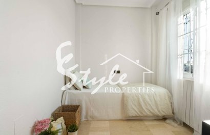 Resale - Villa - Orihuela-Costa - Los Almendros-La Florida