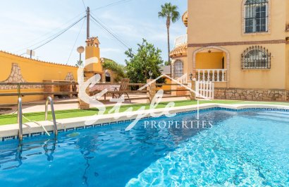 Resale - Villa - Orihuela-Costa - Los Almendros-La Florida