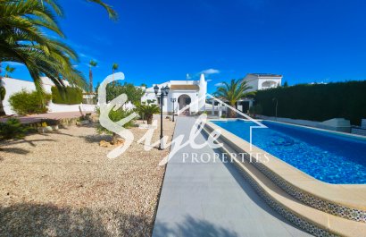 Resale - Villa - Torrevieja - Torrevieja, San Luis