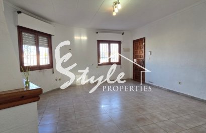 Resale - Villa - Torrevieja - El Chaparal