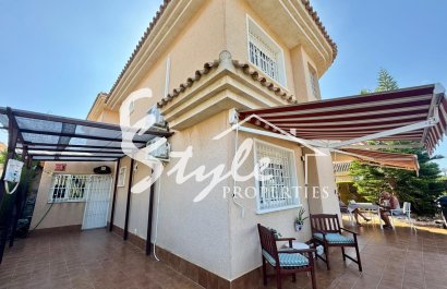 Detached Villa for sale close to Punta Prima, beach, Los Altos, Costa Blanca, Spain. ID 2763