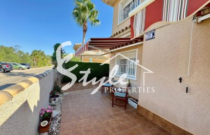 Resale - Villa - Punta Prima