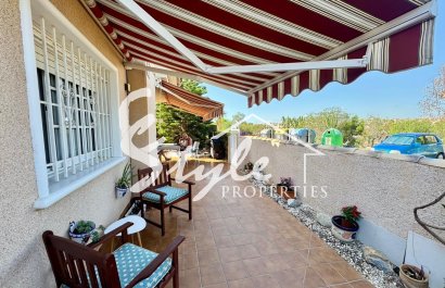 Resale - Villa - Punta Prima