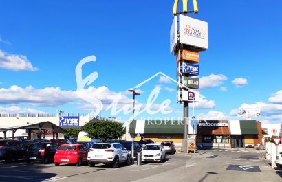 Resale - Villa - Punta Prima