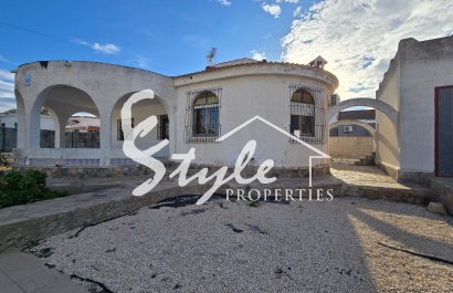 Resale - Villa - Torrevieja - El Chaparal