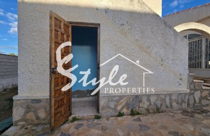 Resale - Villa - Torrevieja - El Chaparal
