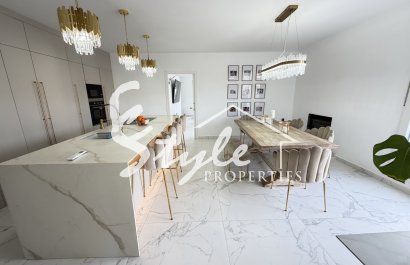 Resale - Villa - Villamartin, Orihuela Costa - Villamartin