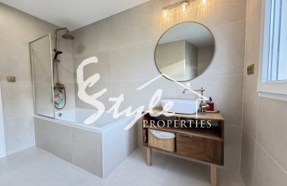 Resale - Villa - Villamartin, Orihuela Costa - Villamartin