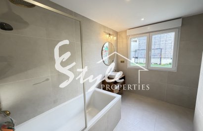 Resale - Villa - Villamartin, Orihuela Costa - Villamartin