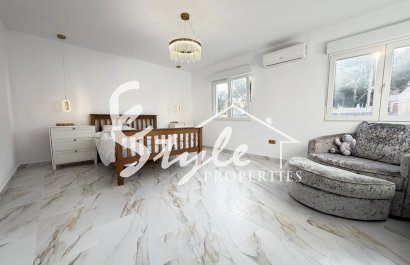 Resale - Villa - Villamartin, Orihuela Costa - Villamartin