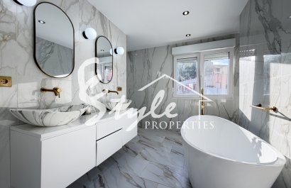 Resale - Villa - Villamartin, Orihuela Costa - Villamartin