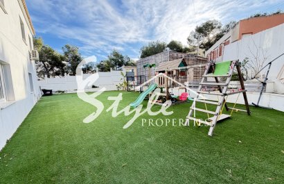 Resale - Villa - Villamartin, Orihuela Costa - Villamartin