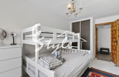 Resale - Apartamento - Torrevieja - Playa de los Locos