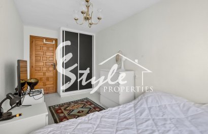 Resale - Apartamento - Torrevieja - Playa de los Locos