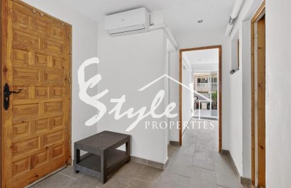 Resale - Apartamento - Torrevieja - Playa de los Locos