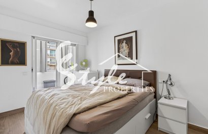 Resale - Apartamento - Torrevieja - Playa de los Locos