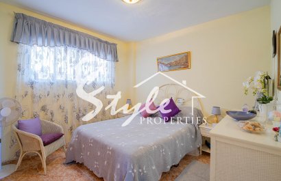 For sale beautiful 3 beds apartment with sea views in Punta Prima, Costa Blanca, Spain. ID2545