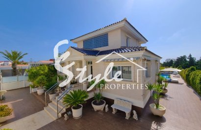 Resale - Villa - Torrevieja - La Mata