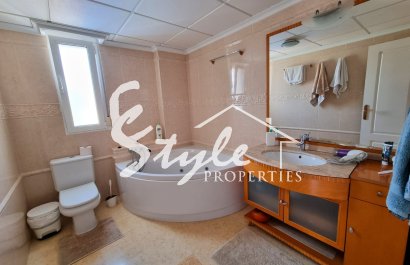 Resale - Villa - Torrevieja - La Mata