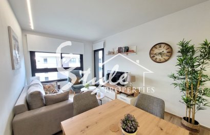 Resale - Apartamento - Orihuela Costa - Villamartin