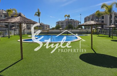 Resale - Apartamento - Orihuela Costa - Villamartin