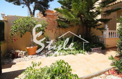 Resale - Villa - Orihuela-Costa - Villamartin