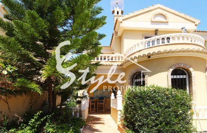 For sale 4 bedroom villa in Las Filipinas, Orihuela Costa, Costa Blanca. ID2752