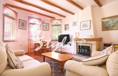 For sale 4 bedroom villa in Las Filipinas, Orihuela Costa, Costa Blanca. ID2752