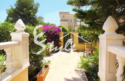 Resale - Villa - Orihuela-Costa - Villamartin