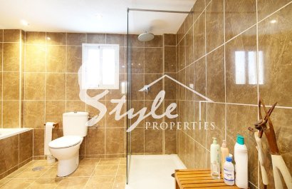 Resale - Villa - Orihuela-Costa - Villamartin