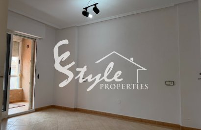 Resale - Apartamento - Torrevieja - Los Locos