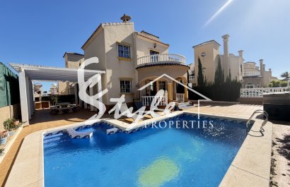 Resale - Villa - Villamartin, Orihuela Costa - Villamartin