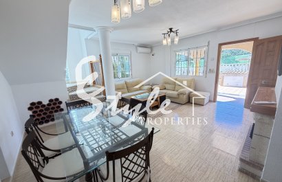 Resale - Villa - Villamartin, Orihuela Costa - Villamartin