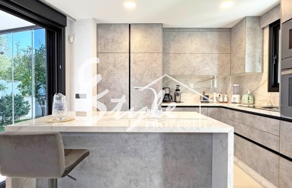 Resale - Villa - Orihuela-Costa - Villamartin